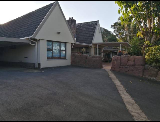4 BEDROOM HOUSE FOR SALE IN RESERVOIR HILLS